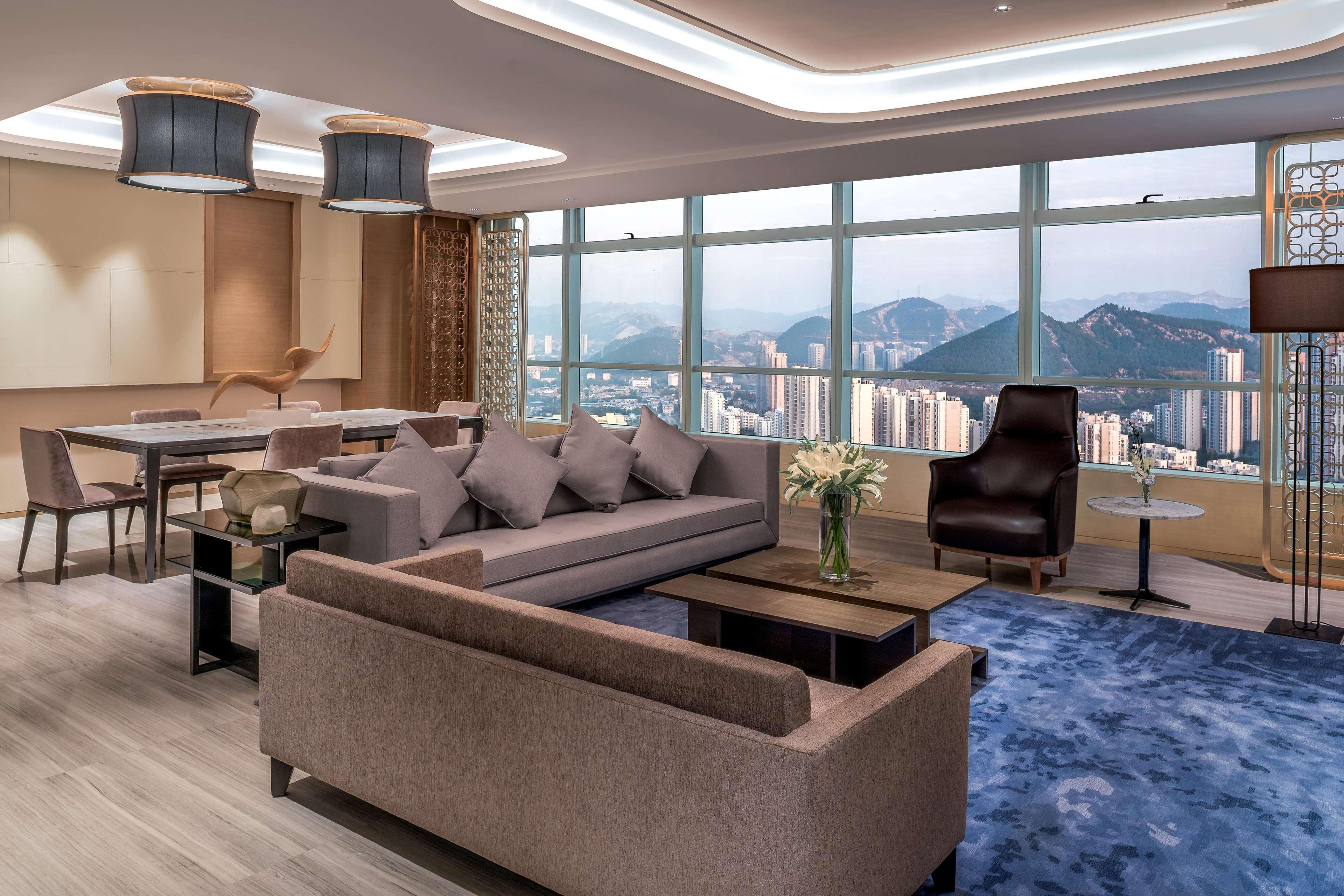 Hilton Jinan South Hotel & Residences Экстерьер фото