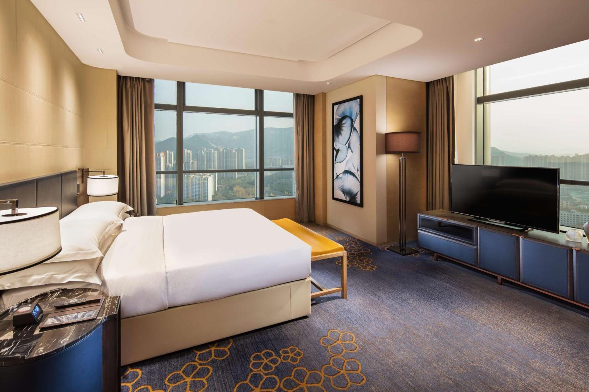 Hilton Jinan South Hotel & Residences Экстерьер фото