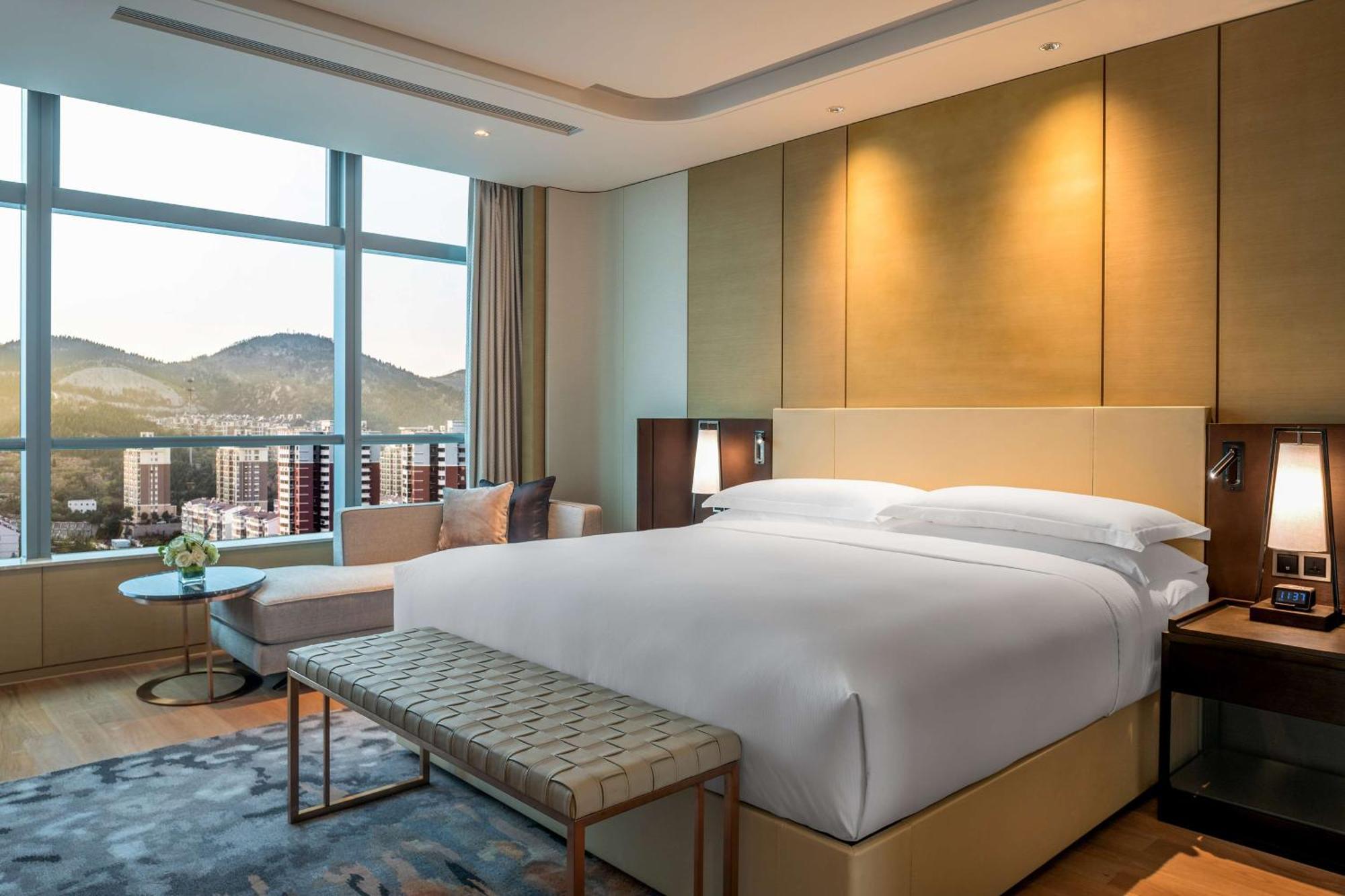 Hilton Jinan South Hotel & Residences Экстерьер фото