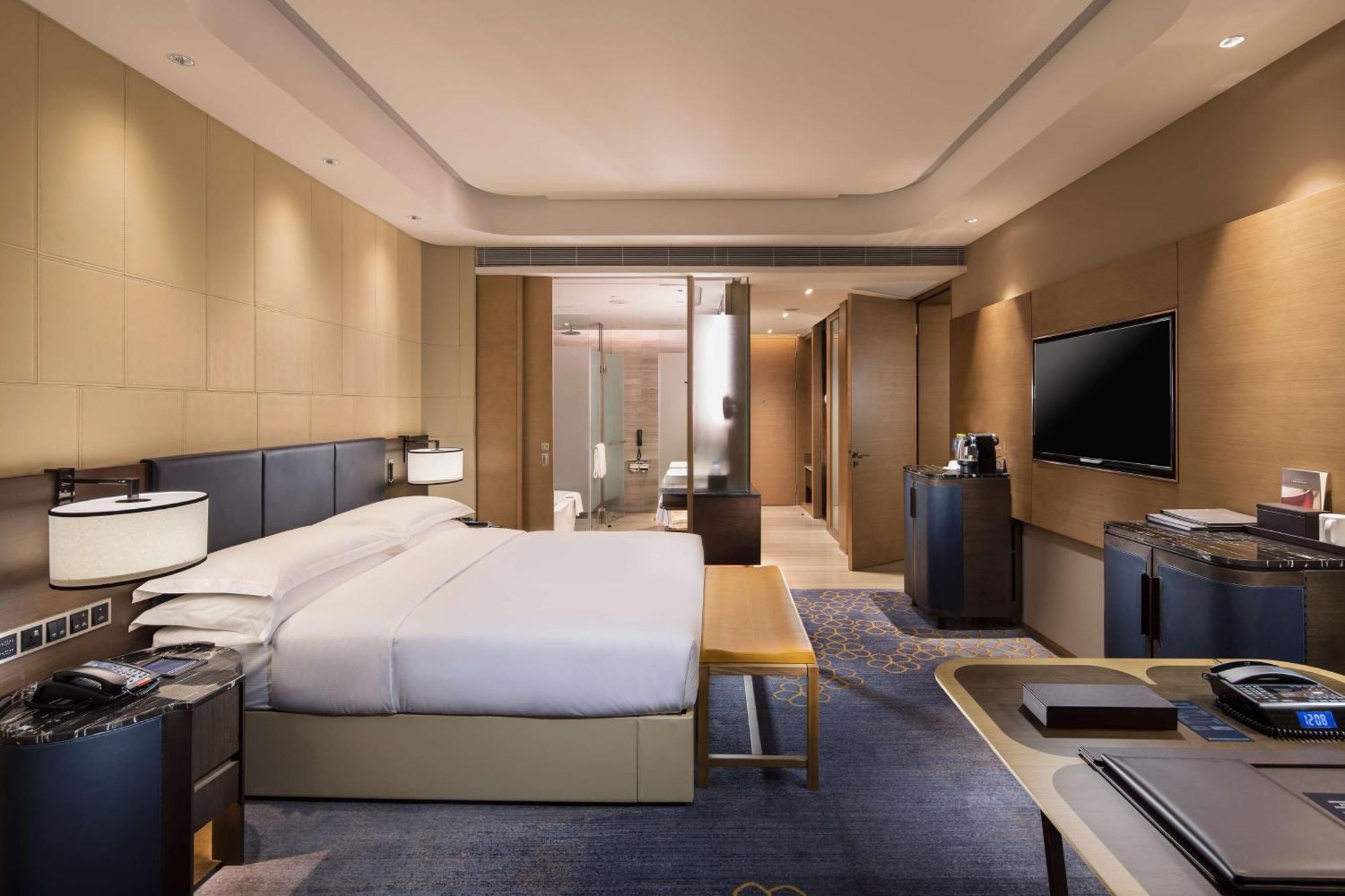 Hilton Jinan South Hotel & Residences Экстерьер фото